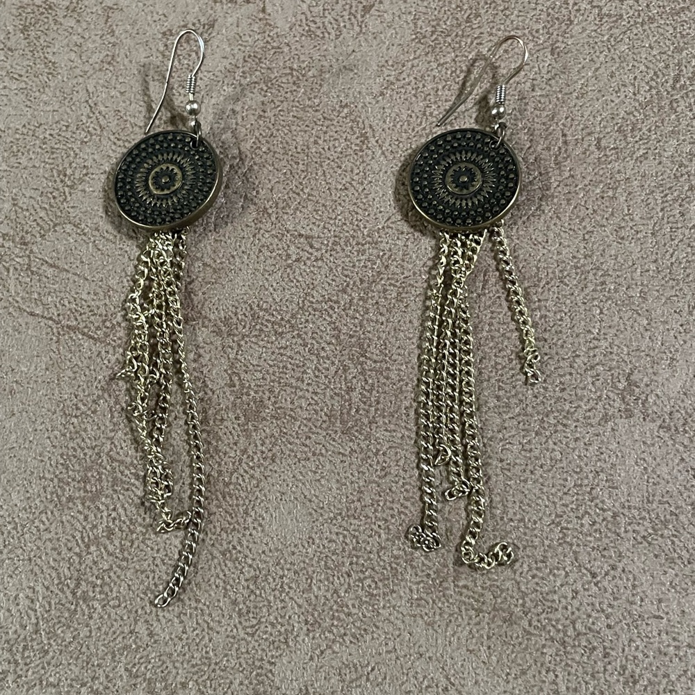 ❤️🌹❤️ Tribal drop earrings!